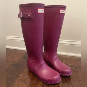 Magenta Hunter Boots Size 5